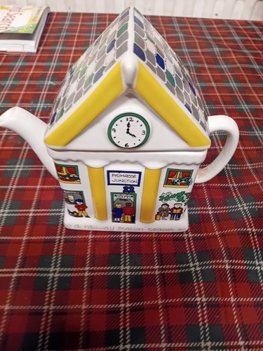 English life teapots - english, by