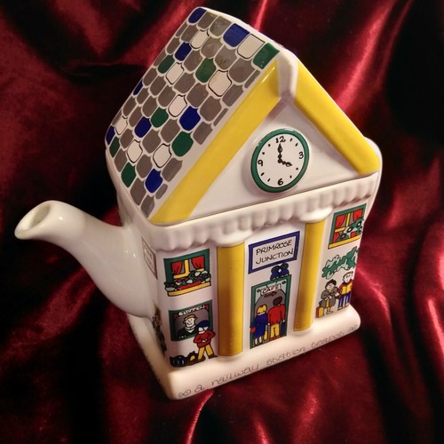 English life teapot wade - english, by